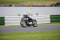 Vintage-motorcycle-club;eventdigitalimages;mallory-park;mallory-park-trackday-photographs;no-limits-trackdays;peter-wileman-photography;trackday-digital-images;trackday-photos;vmcc-festival-1000-bikes-photographs